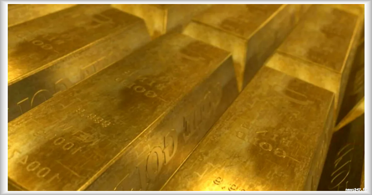 Le cours de l'or chute à 4 300 dollars l'once : les raisons et les conséquences de cette baisse inédite