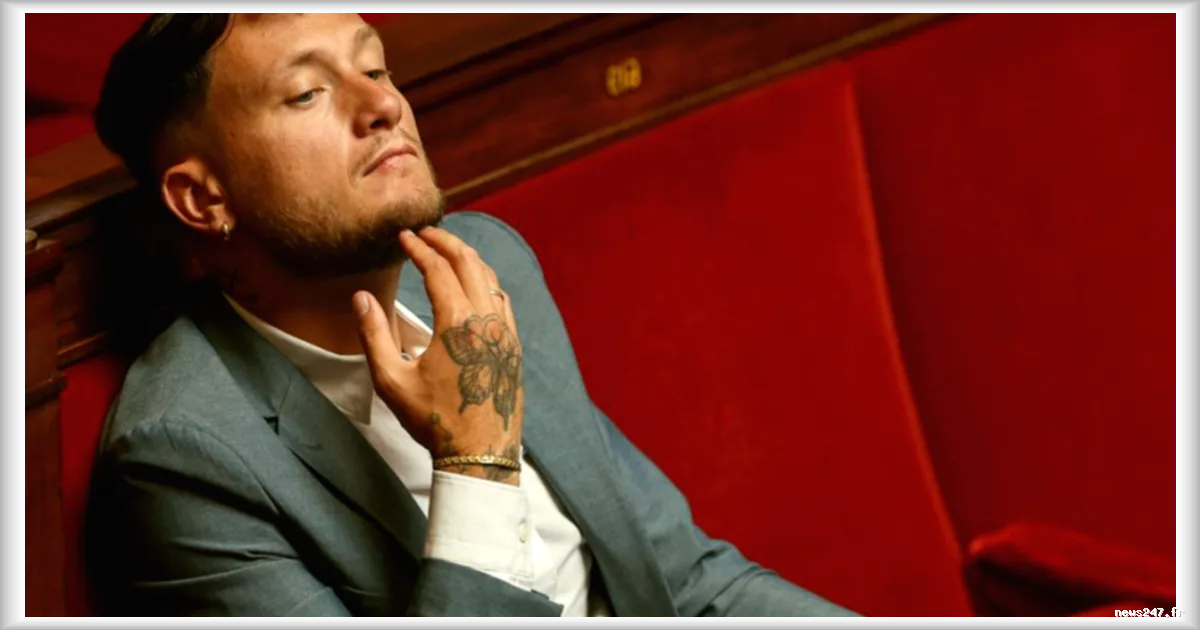 Le député LFI Raphaël Arnault revient sur son absence et son retour à l'Assemblée nationale après la mort de Quentin Deranque