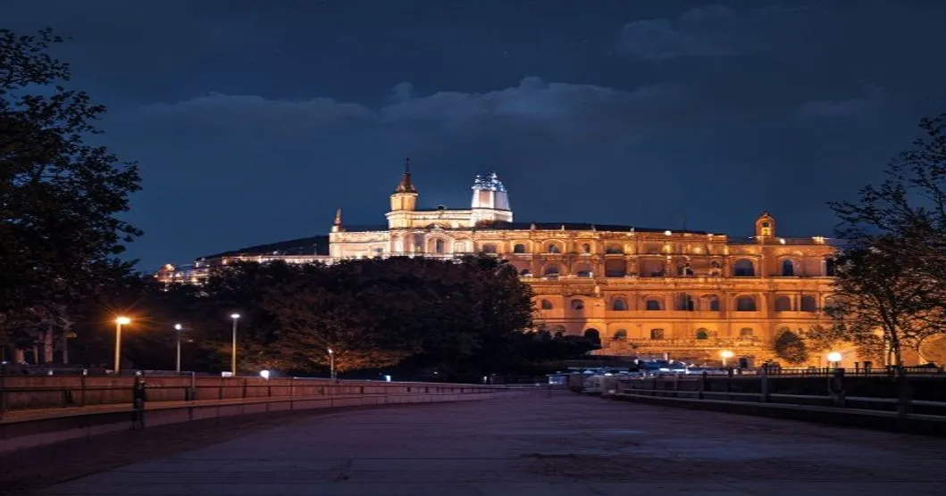 Le maire LR de Besançon allume la Citadelle malgré l'avis des scientifiques