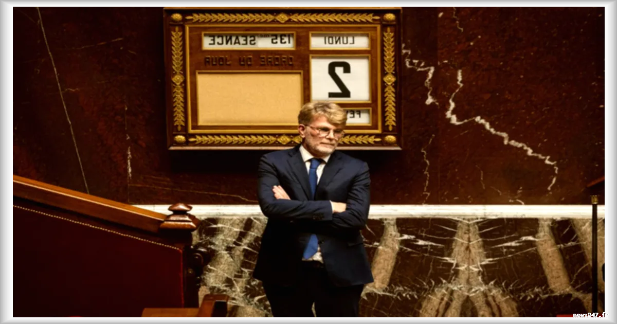 Le MoDem affaibli après la défaite de François Bayrou : quel avenir pour le parti centriste ?