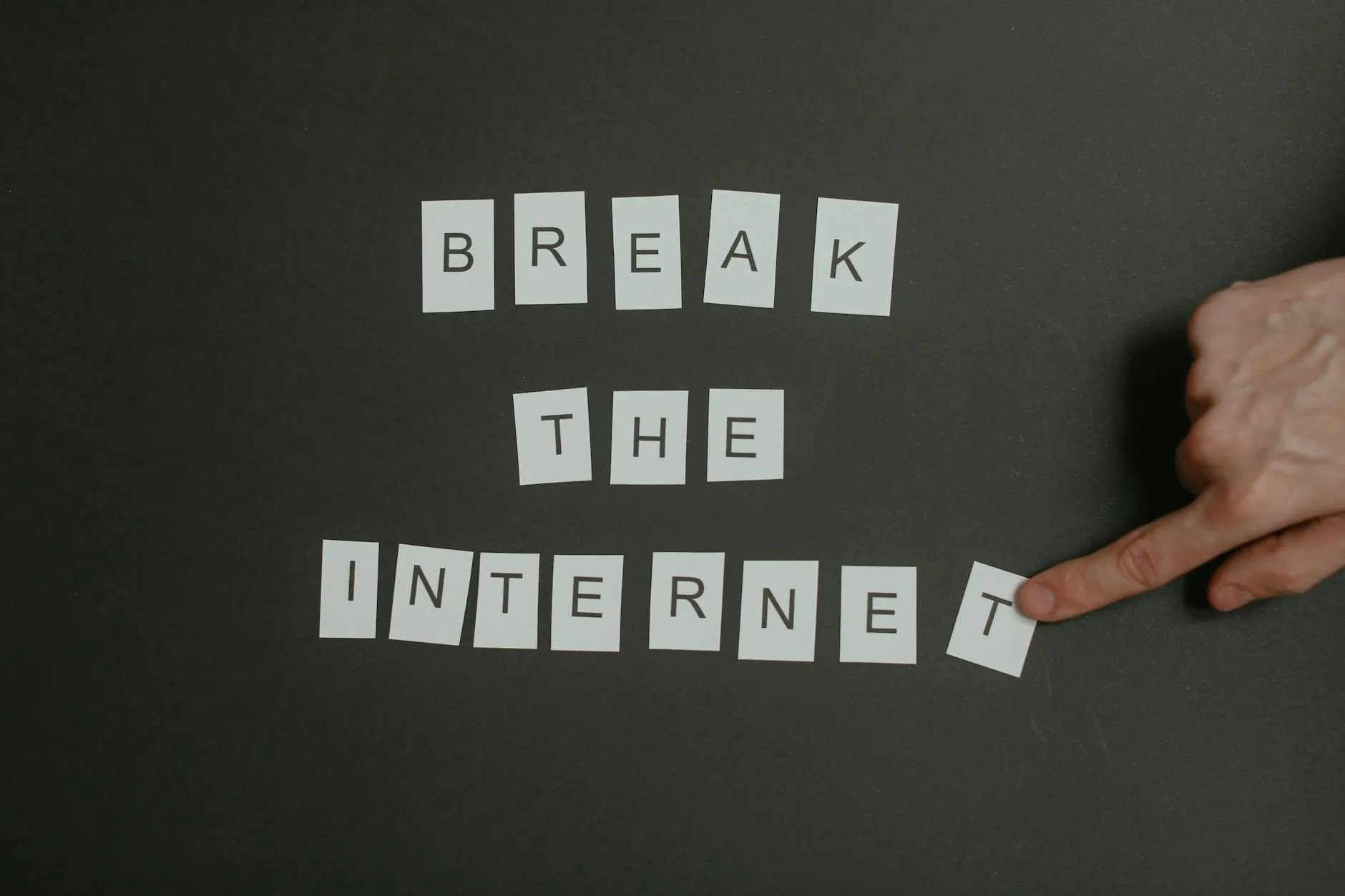 Le musicien Bobby Pulido se lance en politique dans le Texas pour les démocrates