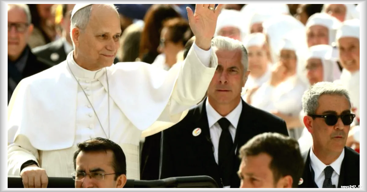 Le pape Léon XIV célèbre une messe au stade Louis II de Monaco