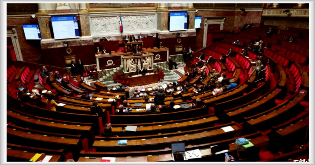 Le prince Jupiter contraint les députés de la commission de la défense à annuler leurs vacances pour discuter du budget de l'armée