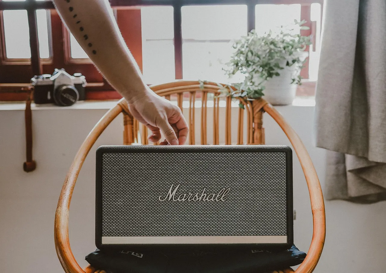 L'enceinte Bluetooth Marshall Stanmore III en promotion chez Fnac et Darty