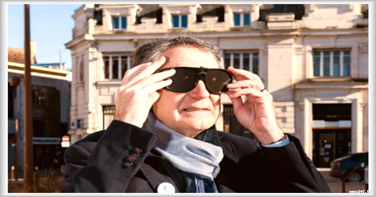 Les candidats aux municipales de Bourges s'essaient au handicap en ville : une expérience révélatrice