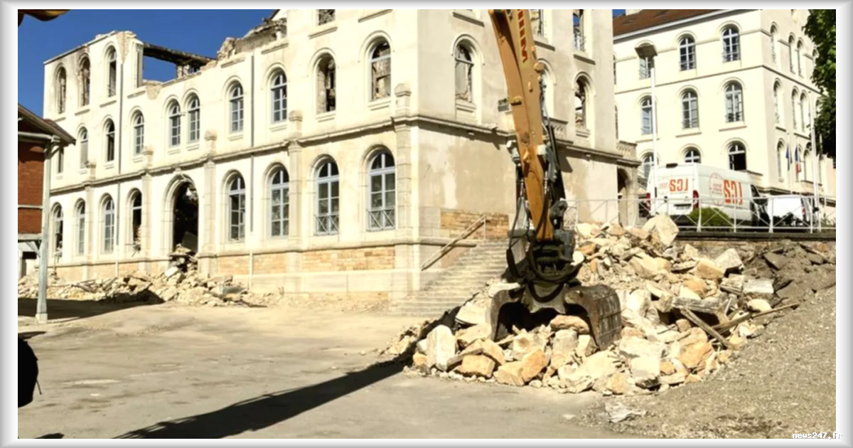 Les élèves des Chartreux de Lyon reprennent les cours après un incendie majeur