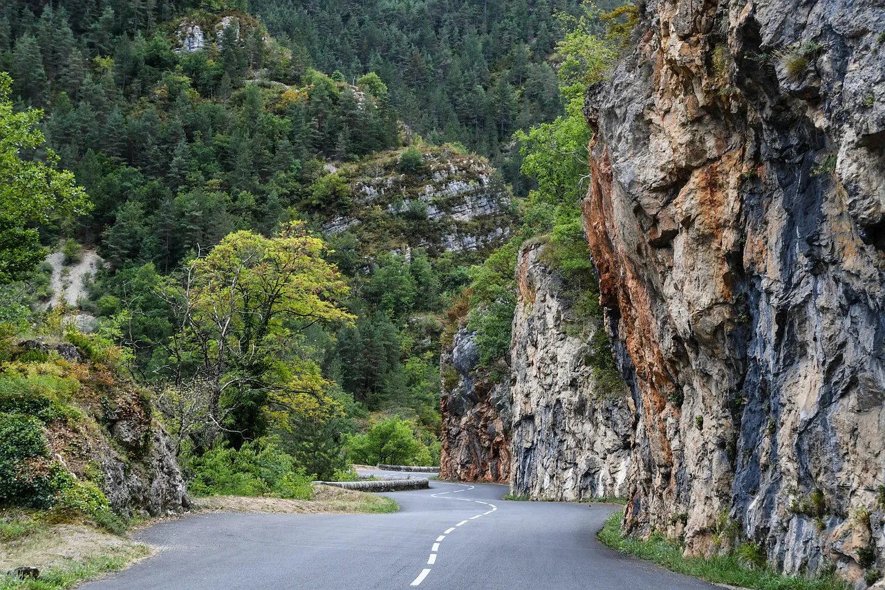 Les gorges du Tarn : une expérimentation réussie contre les cyanobactéries
