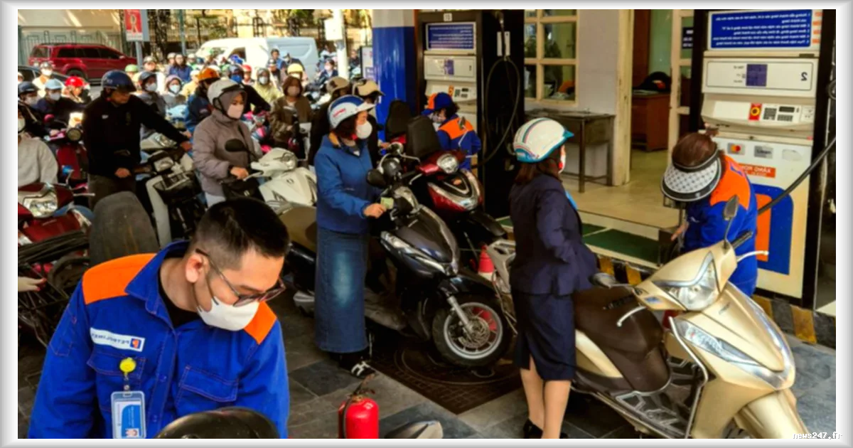Les prix des carburants au Vietnam ont augmenté de plus de 50% pour l'essence et 70% pour le gazole depuis le début du conflit au Moyen-Orient