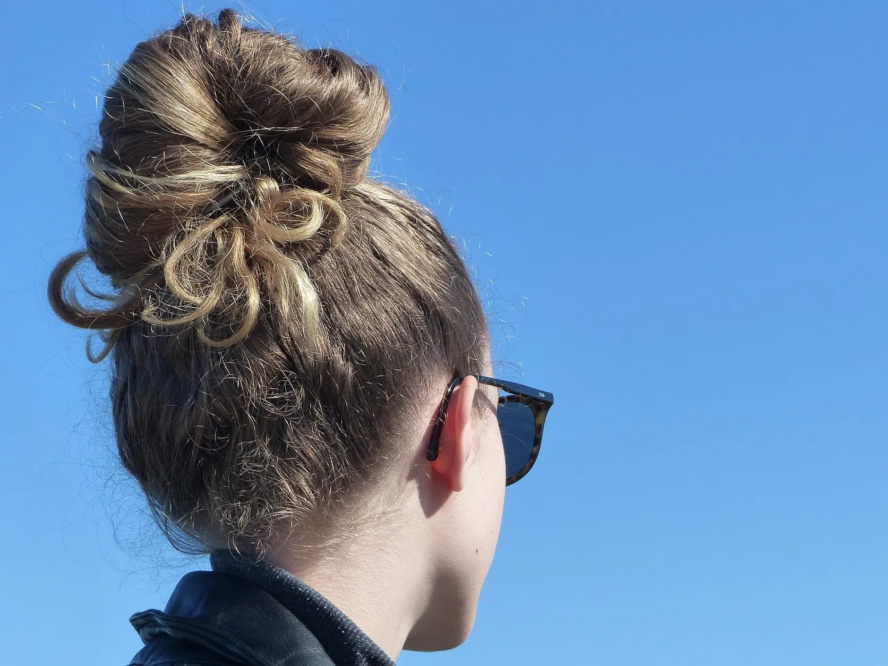 L'exil des jeunes britanniques : une stratégie de survie ?