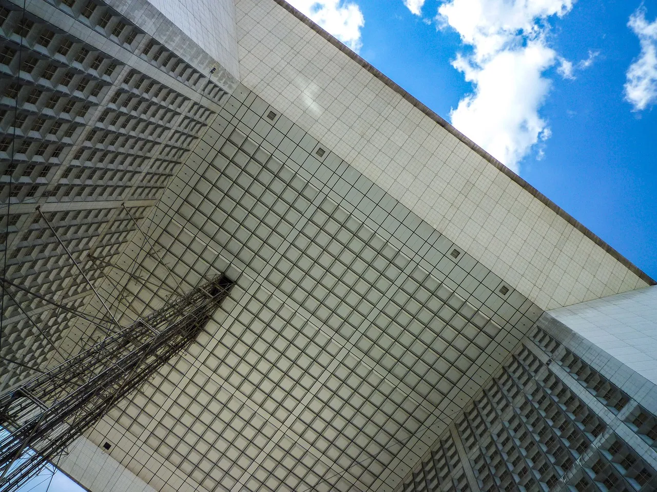 L'IA dans la défense : la France mise sur l'Amiad pour moderniser ses armées