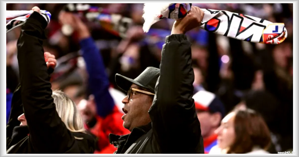 Ligue 1 : le choc PSG-OL reporté sans supporters lyonnais, selon le Figaro