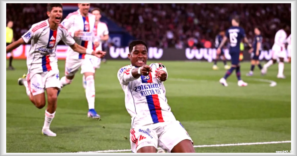 Ligue 1 : Le PSG surpris par l'OL, Lyon relance la course au titre