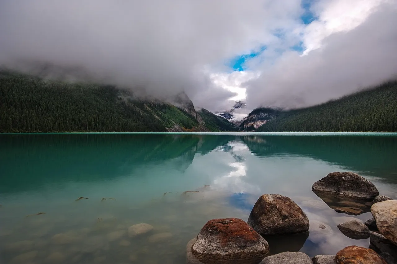 Louise Chevillotte explore l'histoire d'amour lesbienne et militante des années 1920 dans «l’Incandescente…»