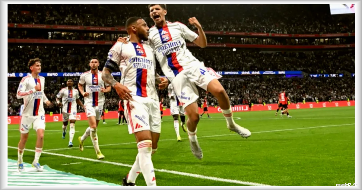 Lyon s'impose face à Rennes (2-1) et se rapproche du podium de Ligue 1