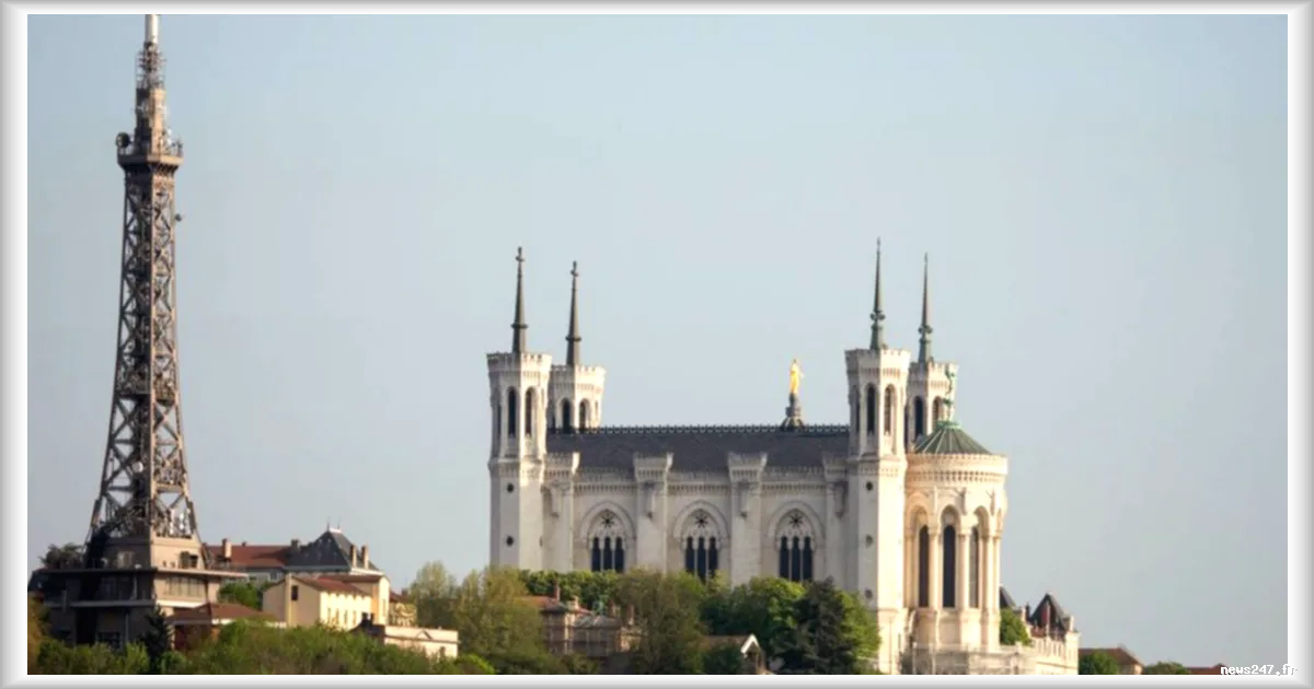 Lyon : une pétition relance le débat sur la réouverture de la réplique de la Tour Eiffel à Fourvière