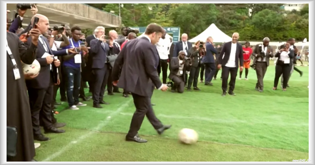 Macron, Faye et Ruto partagent un terrain de football à Nairobi en marge du sommet Africa Forward