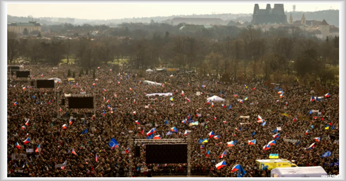 Manifestation massive contre le gouvernement nationaliste tchèque d'Andrej Babis à Prague
