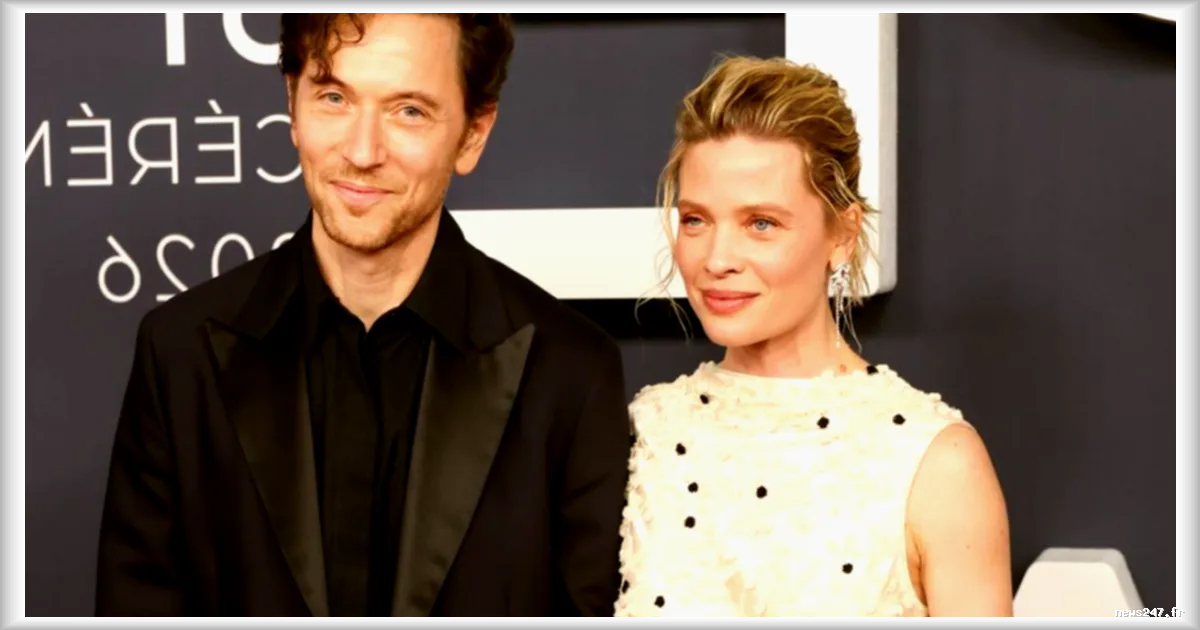 Mélanie Thierry et Raphaël unis et complices aux César : vingt ans d'amour affichés sur le tapis rouge