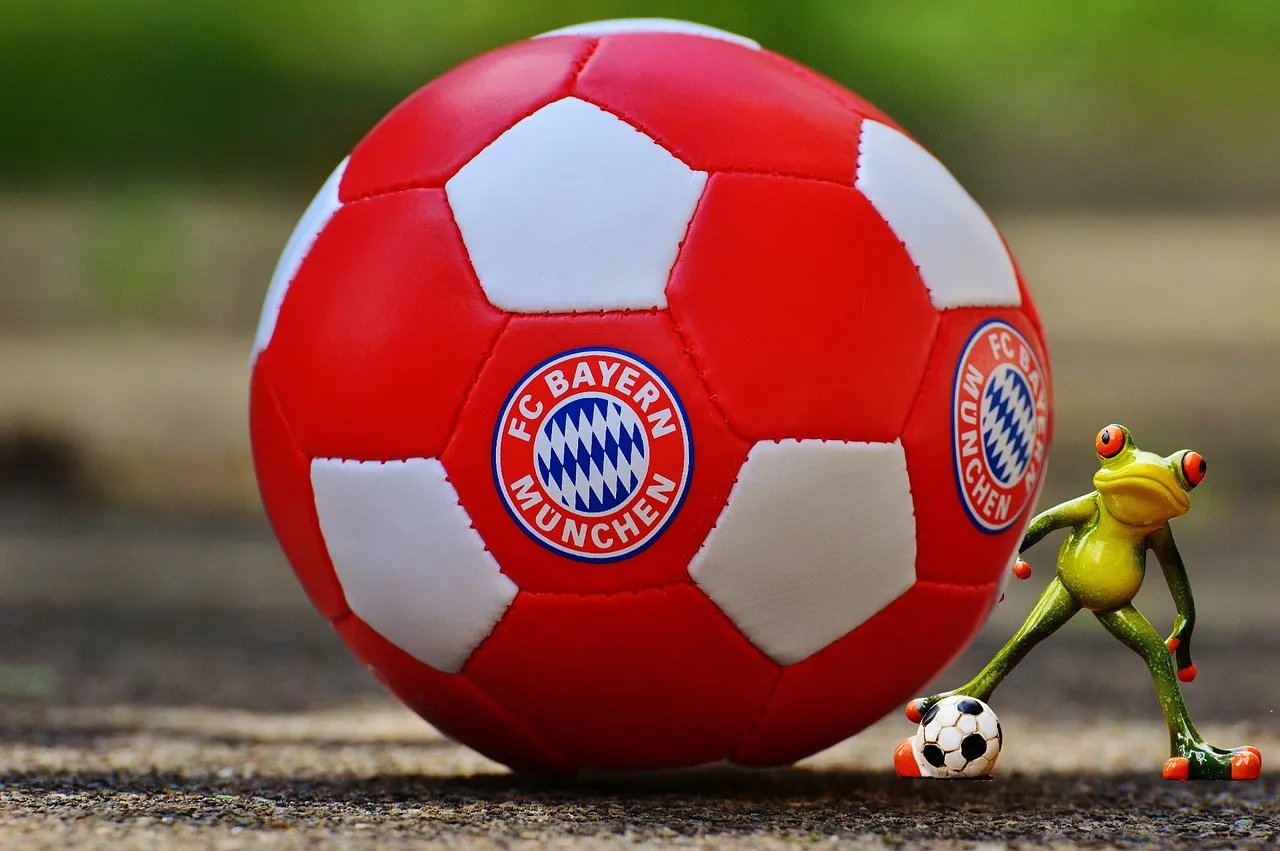 Michael Olise sous les projecteurs : le prodige français en vue au Bayern Munich pour le choc retour contre le PSG