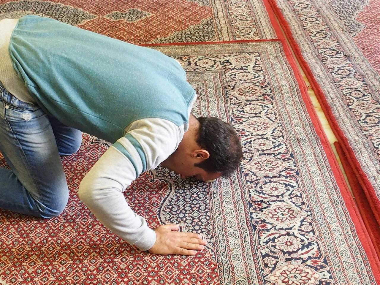 Mohamed Kacimi : les malheurs du soufi dans « Feu de Dieu »