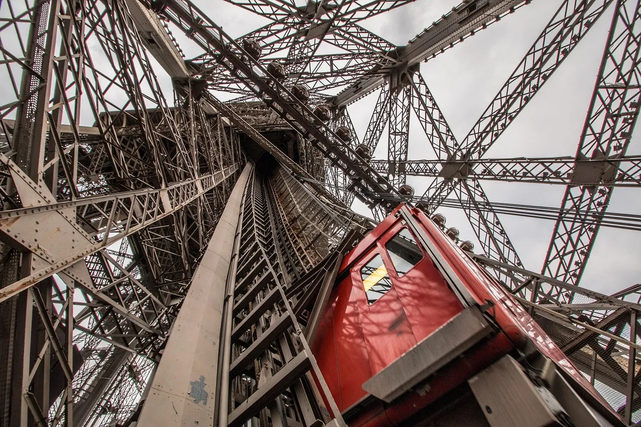 Mouvement «Zapper Bolloré» : un rassemblement à Paris pour dénoncer l’influence du milliardaire sur la culture