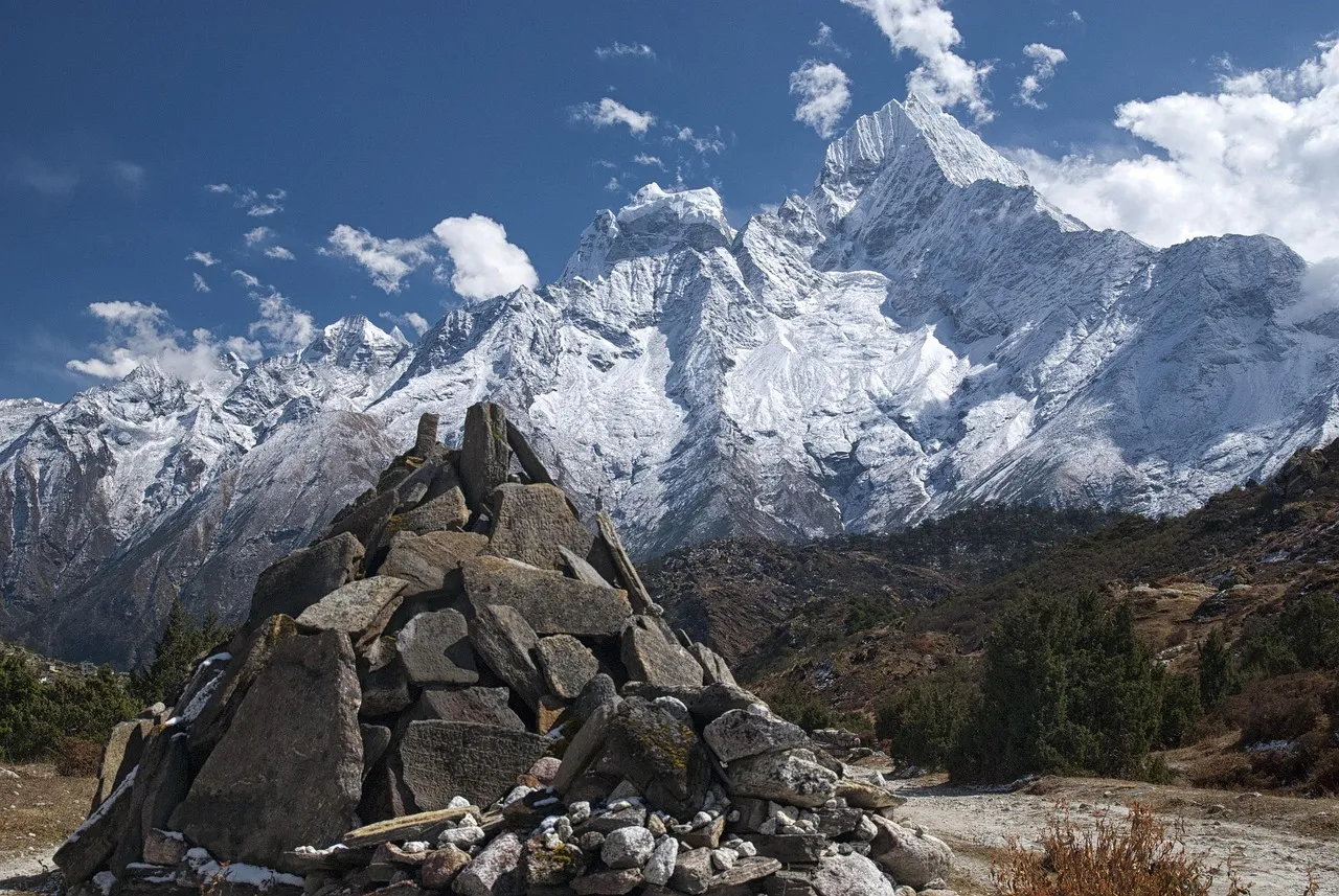 Népal : des crues meurtrières liées à l’effondrement de glaciers himalayens font au moins 389 morts