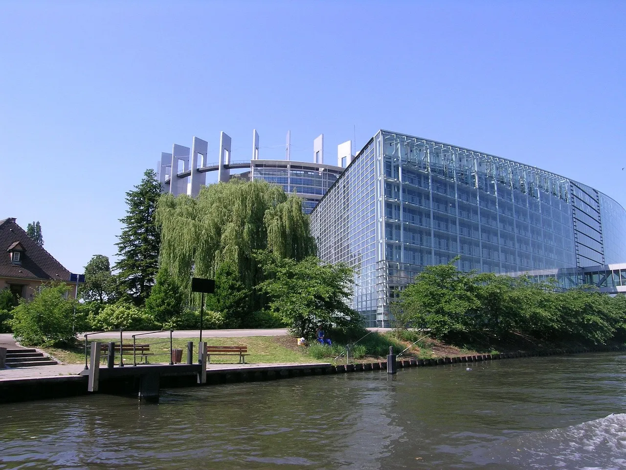 Parlement européen : l'externalisation de l'asile en débat ce mercredi à Strasbourg