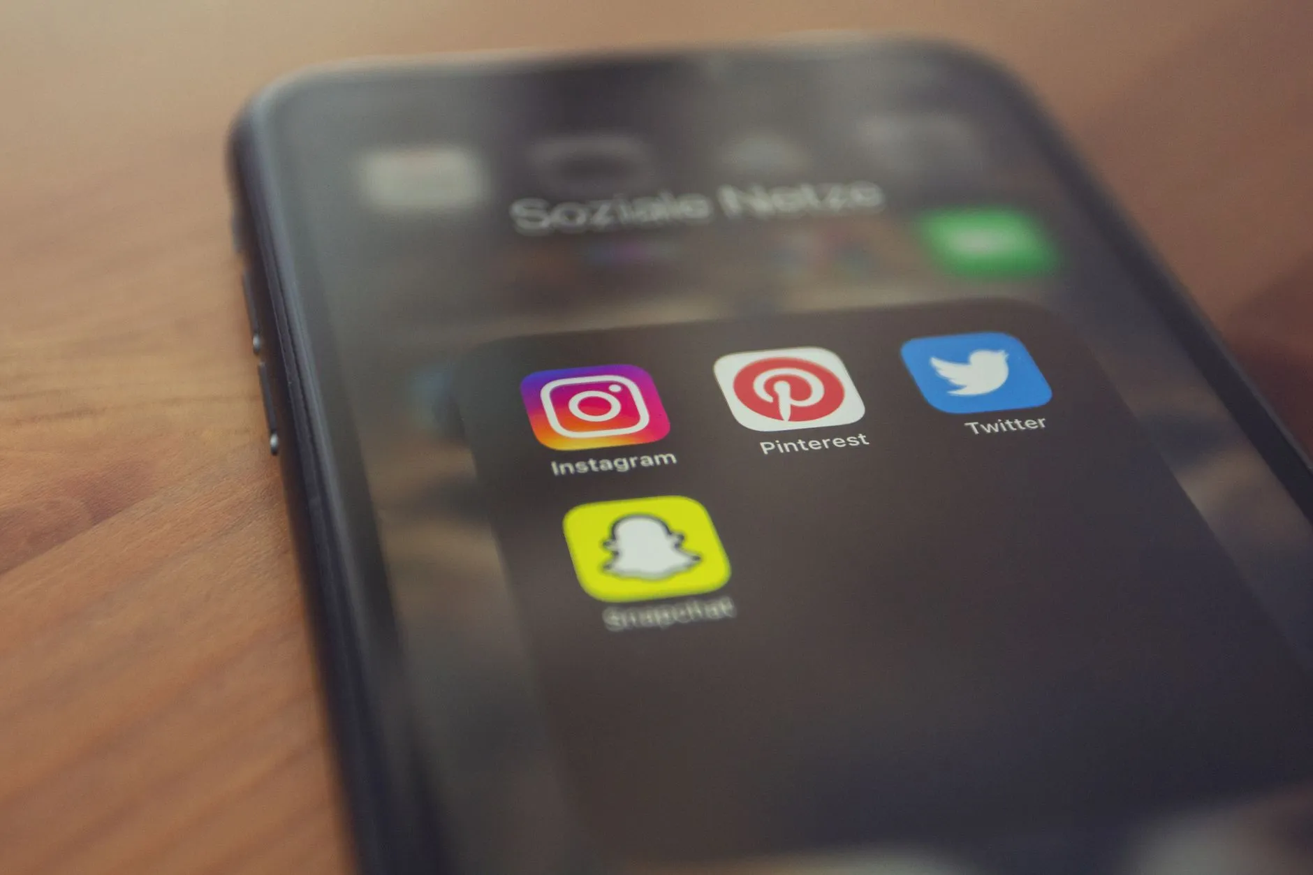 Peptides illégaux sur les réseaux sociaux : une tendance dangereuse en pleine expansion
