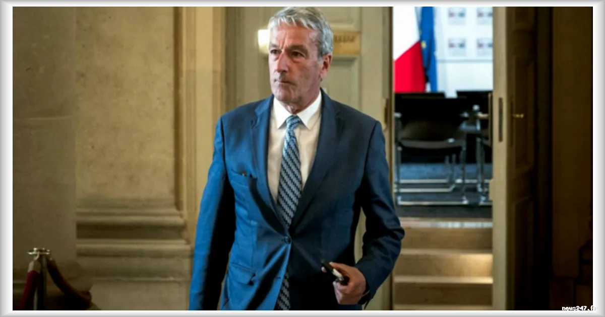 Philippe Vigier pressenti pour piloter la loi sur l’aide à mourir après le départ d’Olivier Falorni