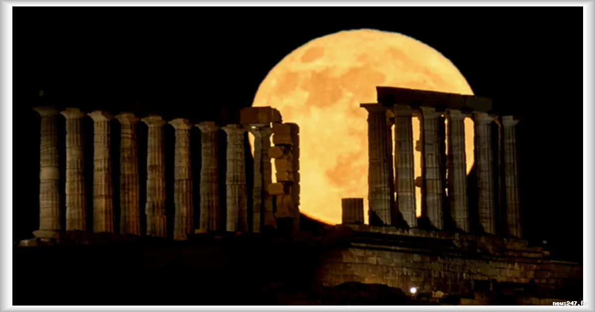 Pleine Lune des fraises ce soir : un spectacle céleste bien éloigné de la couleur rouge