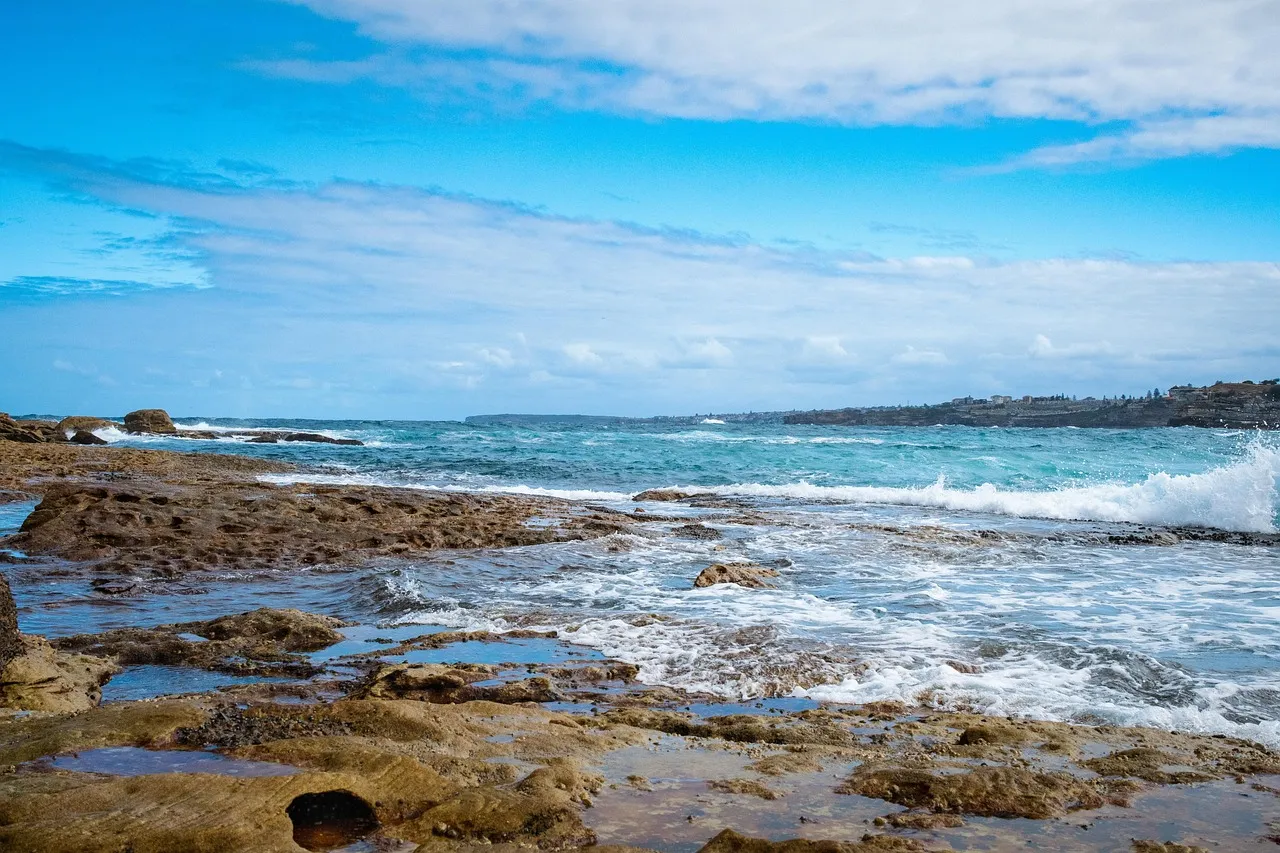 Quand Pam Bondi défend bec et ongles Donald Trump : que cache-t-elle dans les dossiers d'Epstein ?