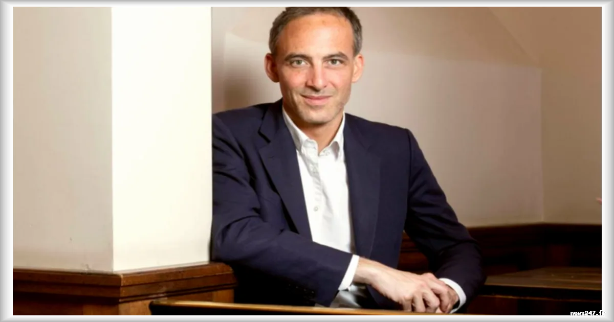 Raphaël Glucksmann désigné candidat de la gauche non-mélenchoniste à la présidentielle 2027