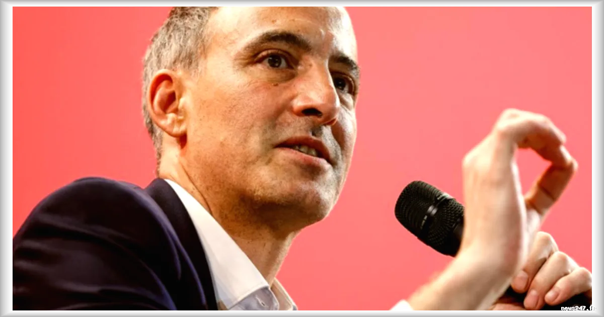 Raphaël Glucksmann propose de taxer les «superprofits» des entreprises pétrolières pour aider les plus touchés