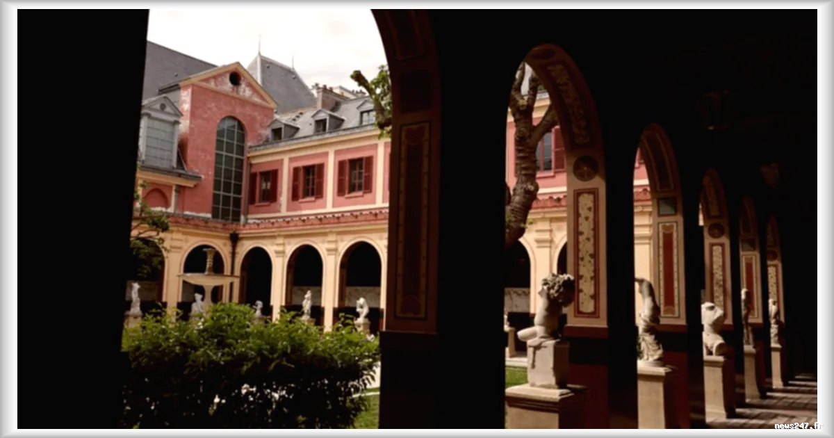 Sanctions contre deux étudiants des Beaux-Arts pour collage d'affiches et drapeau palestinien