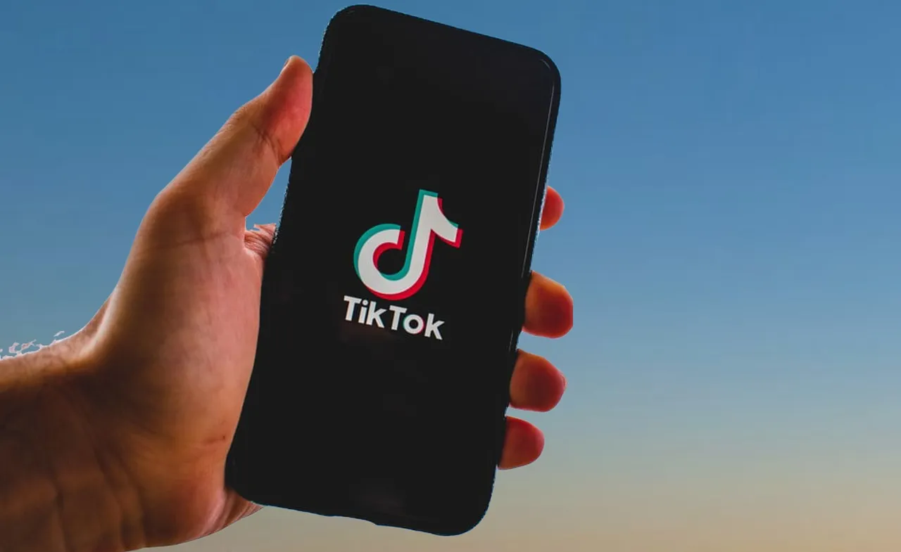 Sarah El Haïry saisit l’Arcom et la Commission européenne suite au cyberproxénétisme sur TikTok