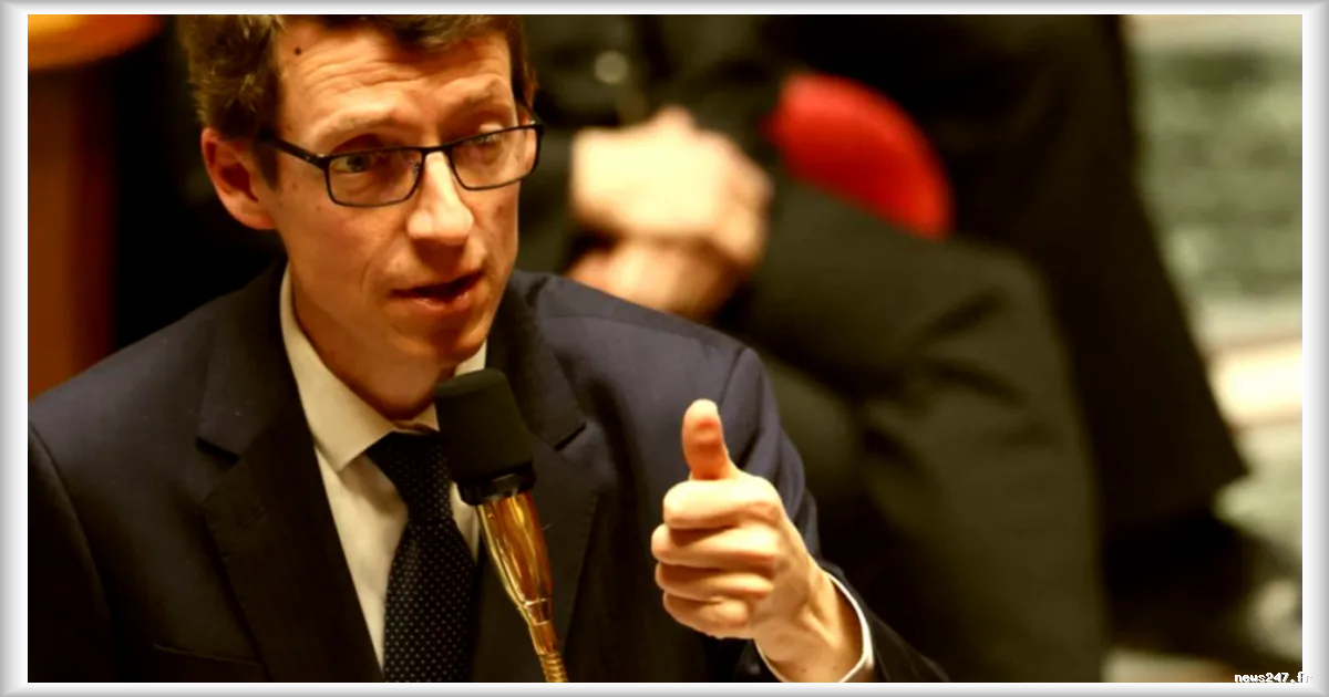 Sécurité devant les écoles : 800 armes blanches retrouvées en un an