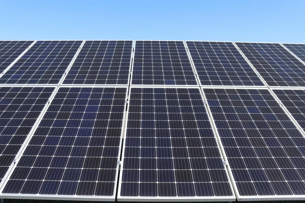 Solaire plug-and-play en Europe : une solution d'appoint face à la flambée des énergies fossiles