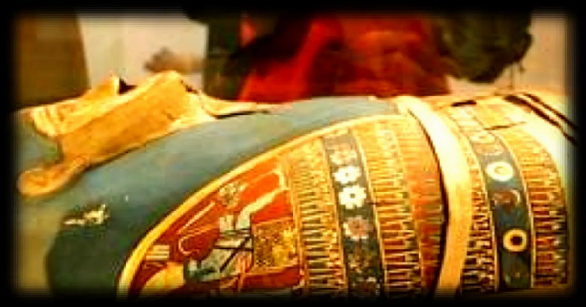 À la découverte des momies de l’Ouest, mises en lumière à travers une exposition parisienne