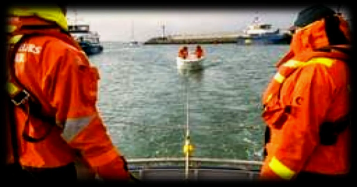 Accident maritime à Noirmoutier : trois personnes secourues après le chavirage d’un bateau dans le port de Morin