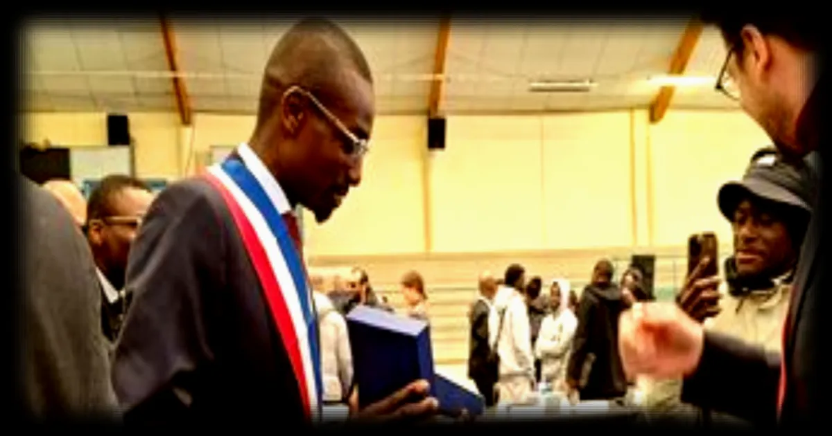 Adama Gaye, élu nouveau maire de Mantes-la-Jolie : un exemple inspirant pour sa communauté