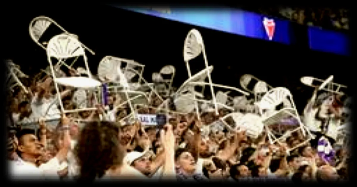 Adieu de David Alaba au Real Madrid : les supporters rendent hommage au Bernabéu avec des chaises levées