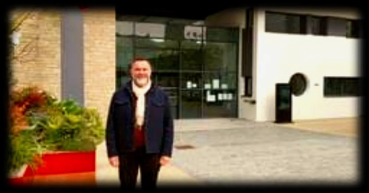 Ancien choriste de l’armée française devenu adjoint au maire dans le Morbihan : le parcours singulier d'Emmanuel Rigault