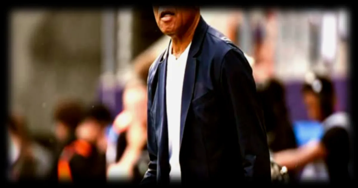 Antoine Kombouaré en passe de prolonger à la tête du Paris FC malgré des interrogations sur sa santé