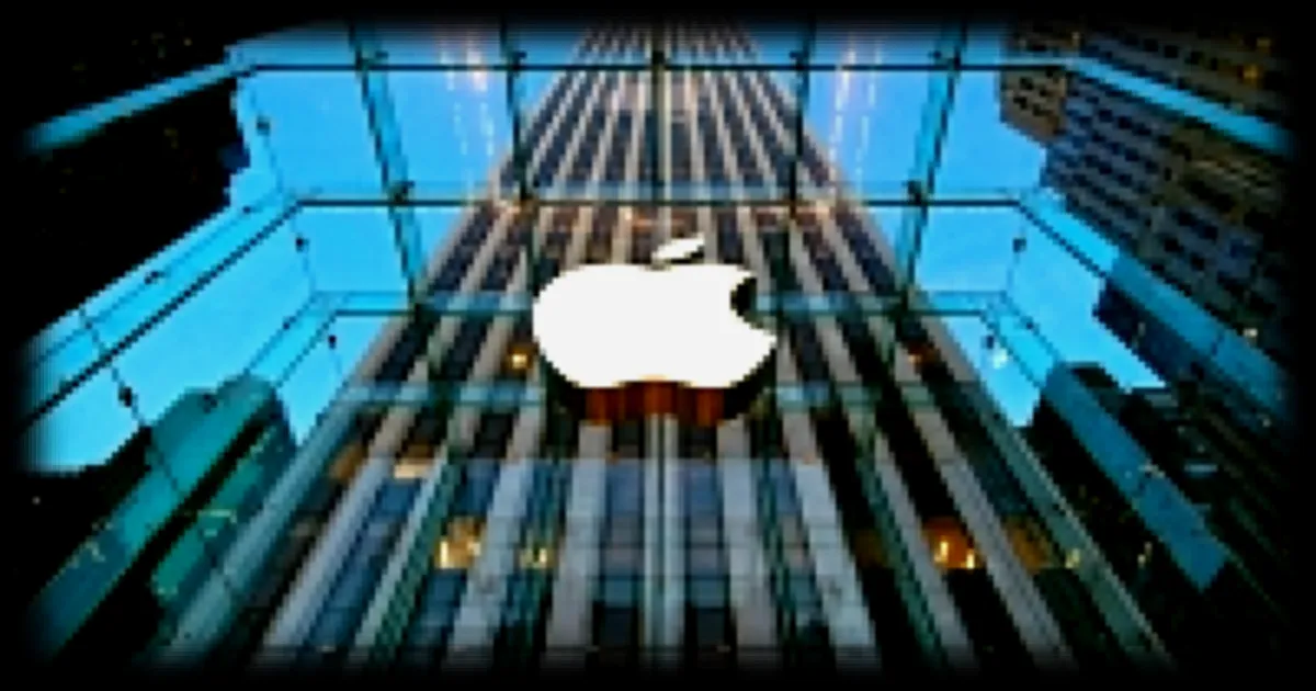 Apple dépasse pour la première fois les 5 000 milliards de dollars de capitalisation boursière