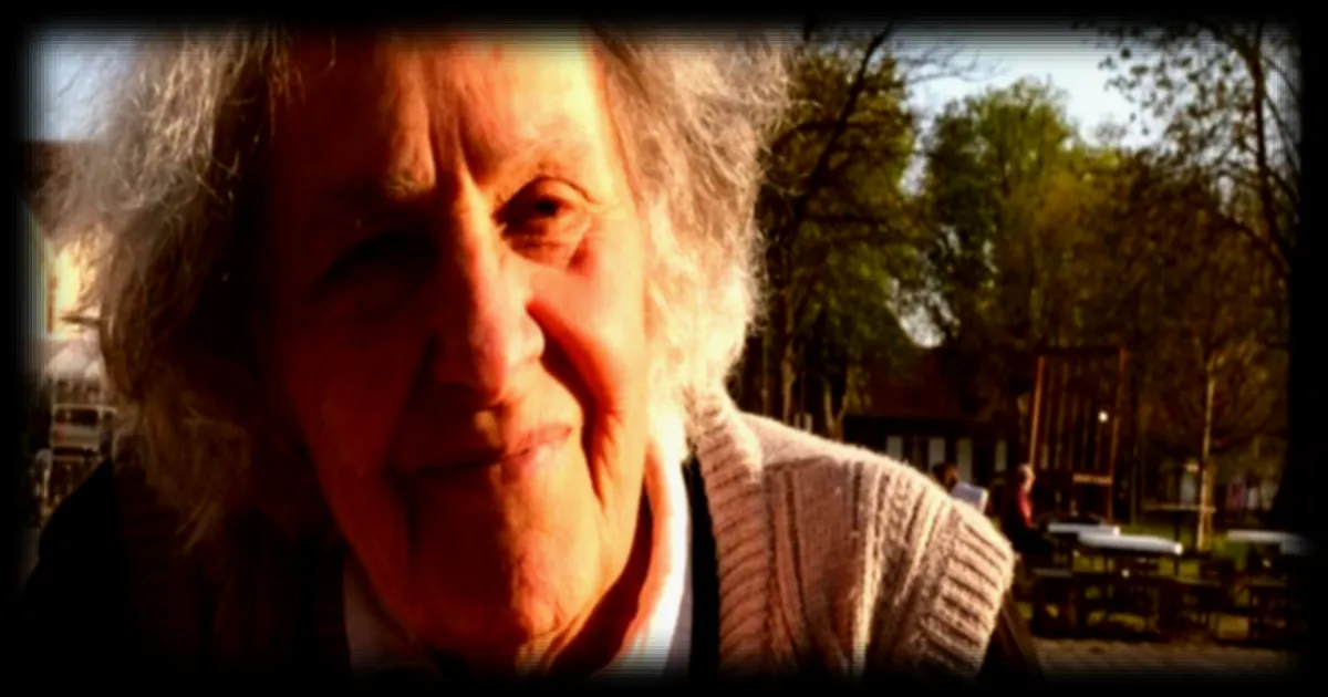 Ariane Mnouchkine : Une Vie Dediee au Theatre et a l'Engagement