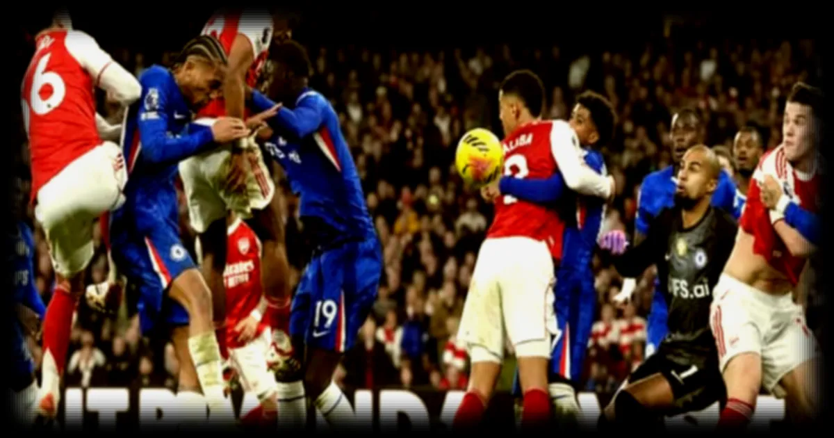 Arne Slot critique l'évolution du jeu en Premier League : trop de dépendance aux coups de pied arrêtés