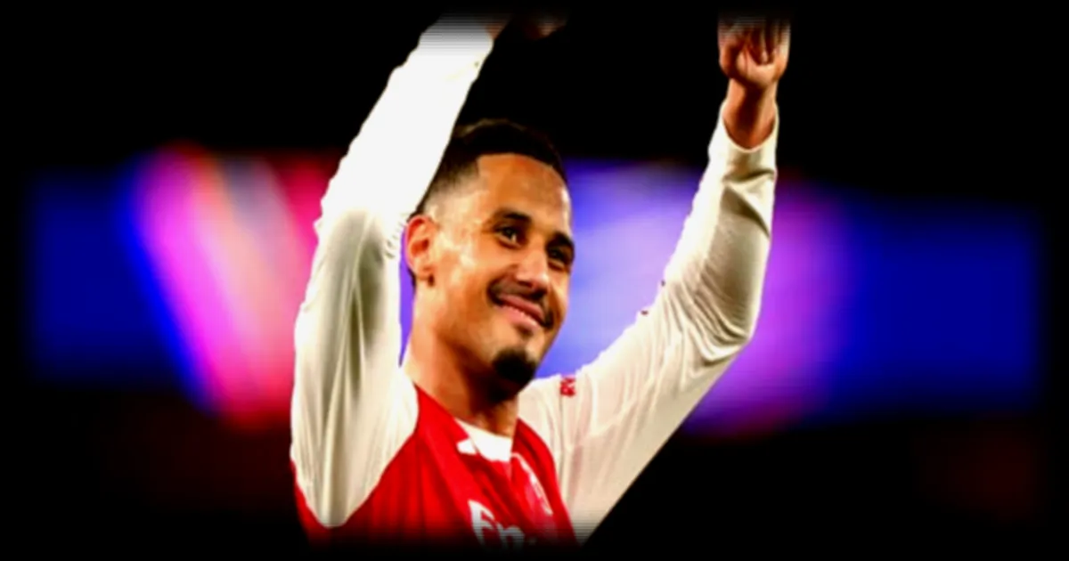 Arsenal-Leverkusen : le joli geste de Saliba pour un ramasseur de balles