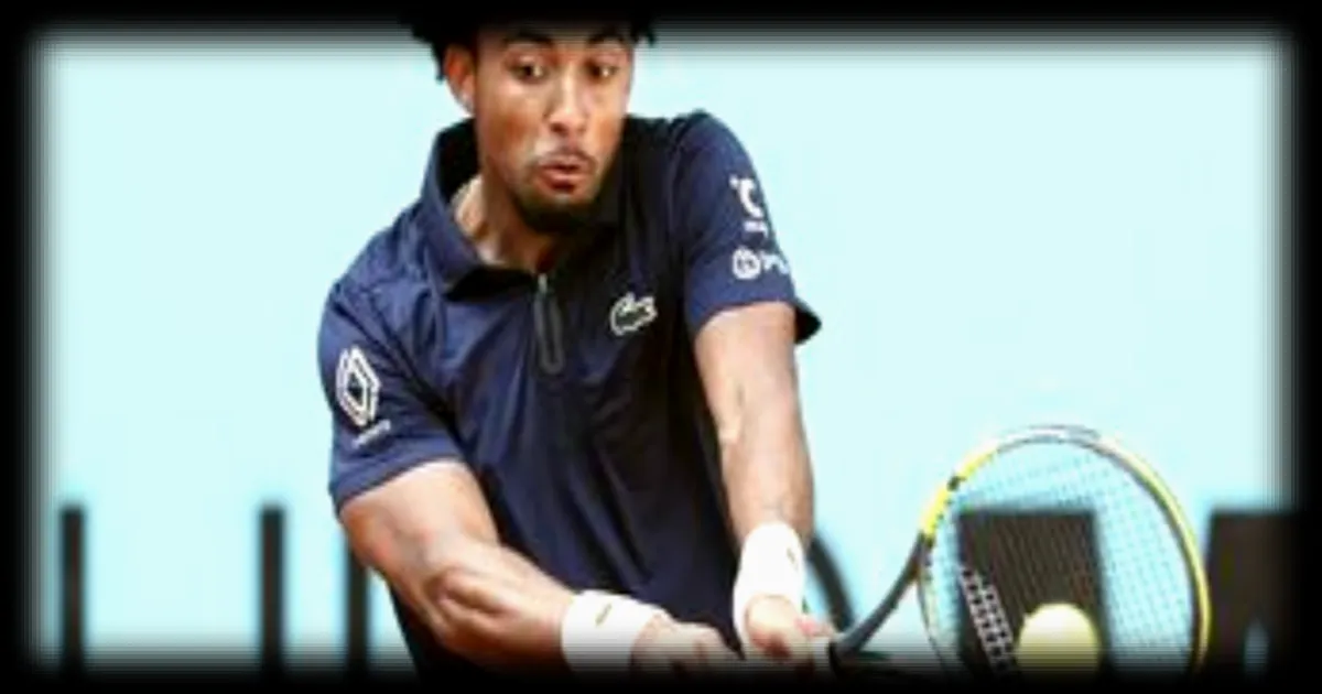 Arthur Fils se qualifie pour les huitièmes de Madrid après une victoire serrée contre Emilio Nava