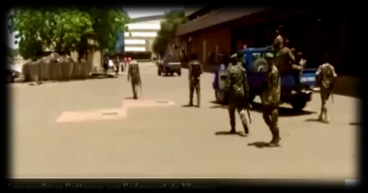 Attaque terroriste contre l'aéroport de Niamey : le JNIM revendique l'assaut, Niamey accuse la France