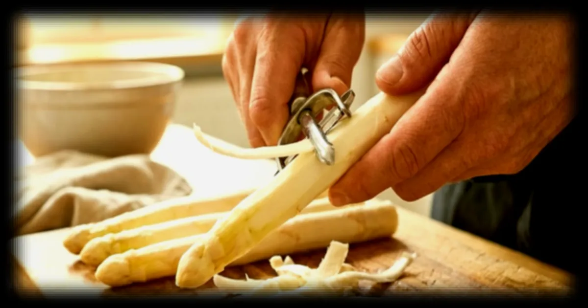 Attention à cette erreur : si vous épluchez les asperges dans ce sens, elles seront plus amères